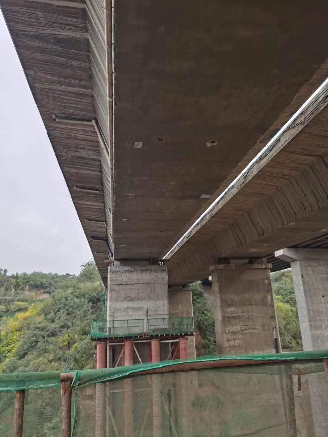 益阳桥梁加固前制定可行设计方案图并用对施工方法